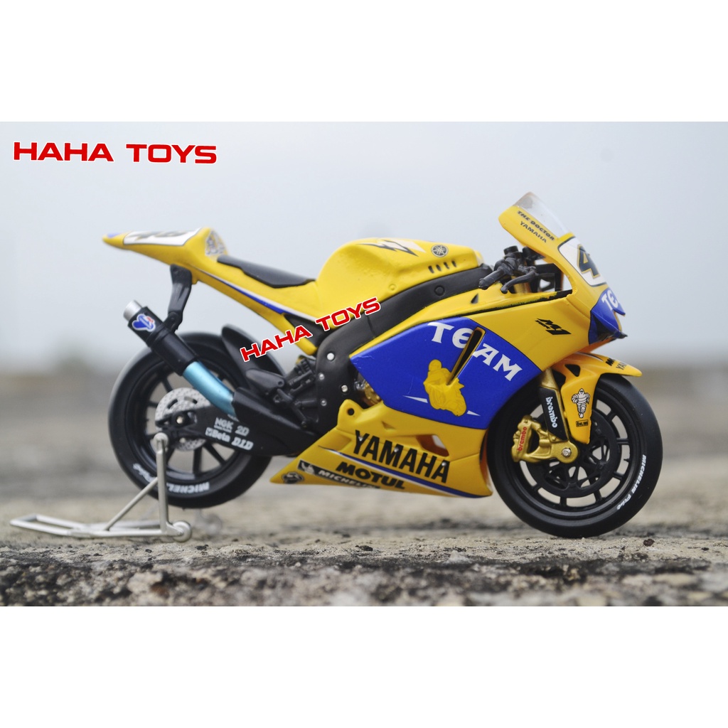 Diecast Miniatur Guiloy MotoGP Yamaha YZR M1 Valentino Rossi 2006 skala 1:18
