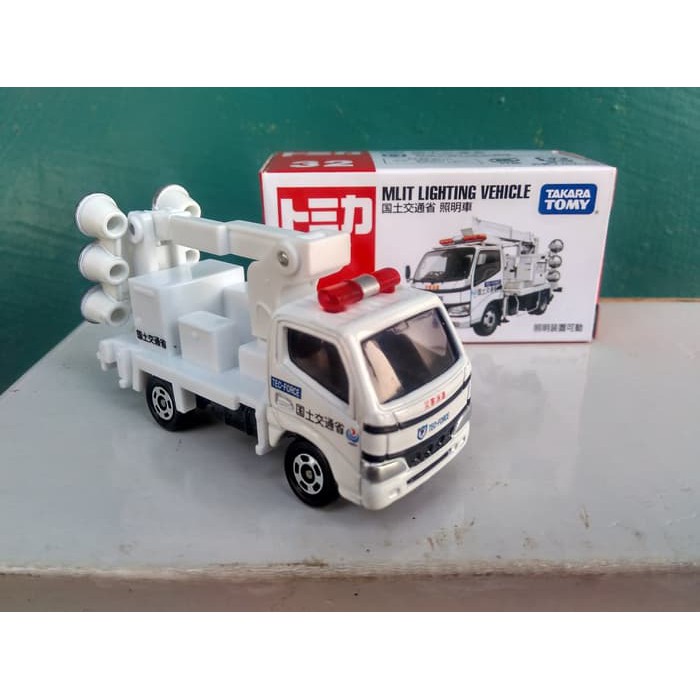 Tomica No 32 Mlit Lighting Vehicle diecast miniatur mobil Takara Tomy Reguler harga murah