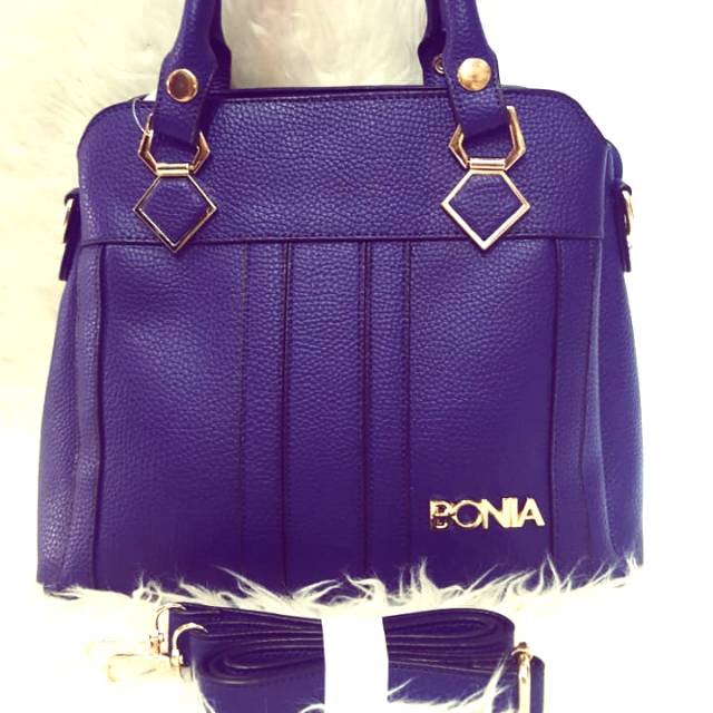 tas import bonia