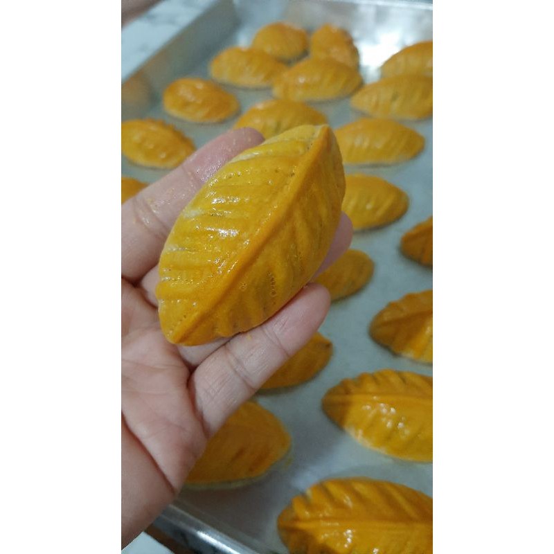 

Nastar jumbo renyah (homemade) selai nanas nya asli buatan sendiri dan gula asli