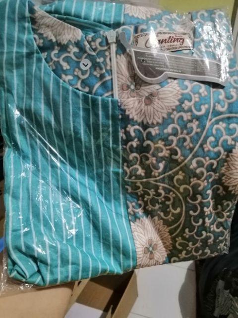 Blus Soft Bunga Salur Baju Atasan Batik Wanita Kerja Modern.