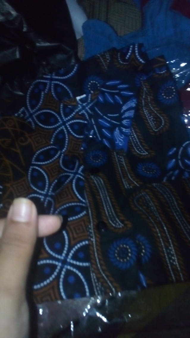 Temukan Batik Anak Laki Laki  (parka Biru)