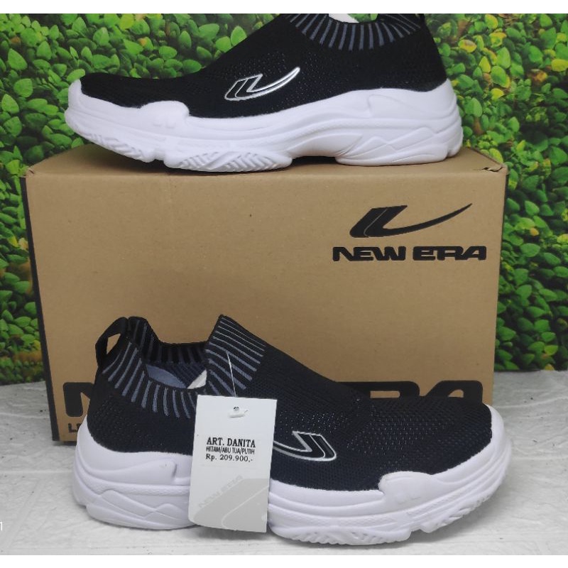 SEPATU NEWERA DANITA SLIP ON KAOS KAKI HARGA OBRAL