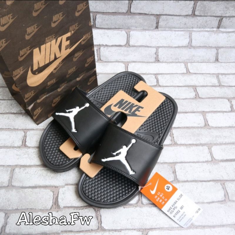 Sandal Slide Nike Bennasi Jordan White / Sandal Slip On Nike Bennasi Jordan Hight Quality