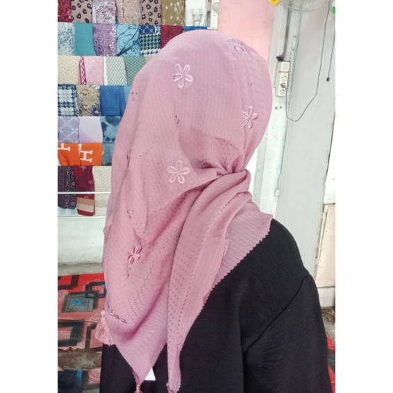 HIJAB SEGIEMPAT NAPOCUT SULAM TANSEL KW/JILBAB SULAM