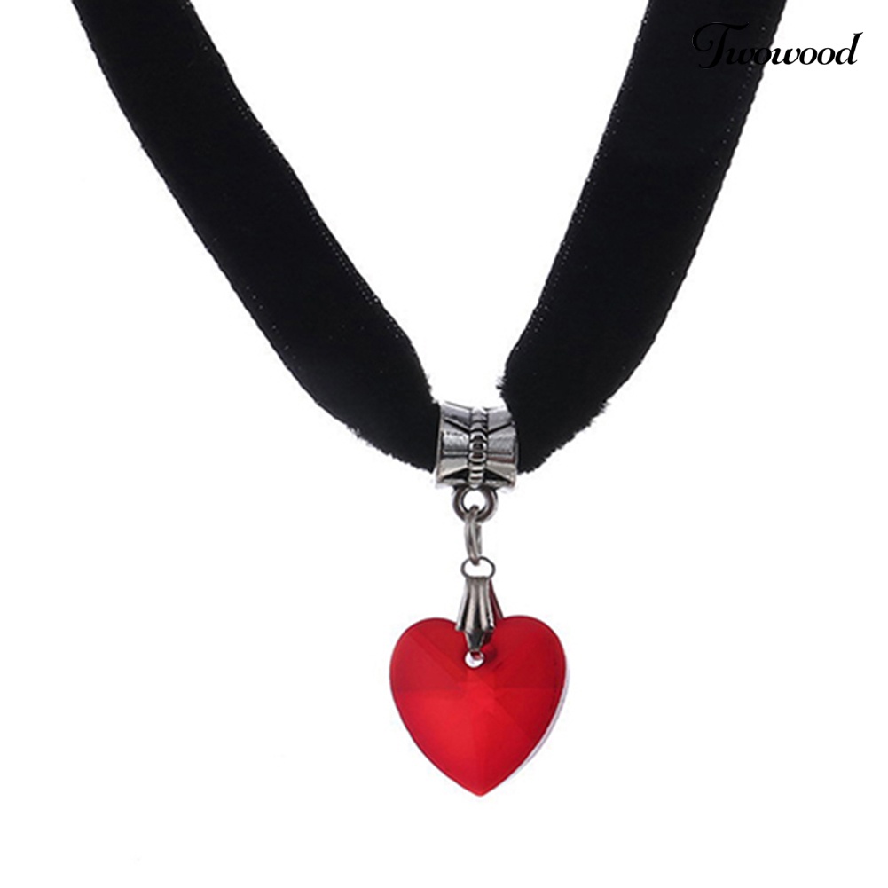 Kalung Choker Pendek Liontin Hati Aksen Berlian Imitasi Handmade Gaya Retro Gothic