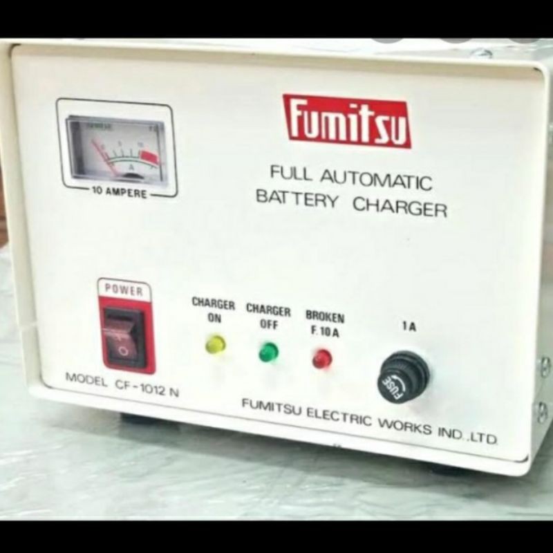 FUMITSU CF 1012 N FULL AUTOMATIC BATTERY CHARGER 12 VOLT 10 AMPERE MANTAP TERJAMIN MILIKI SEKARANG