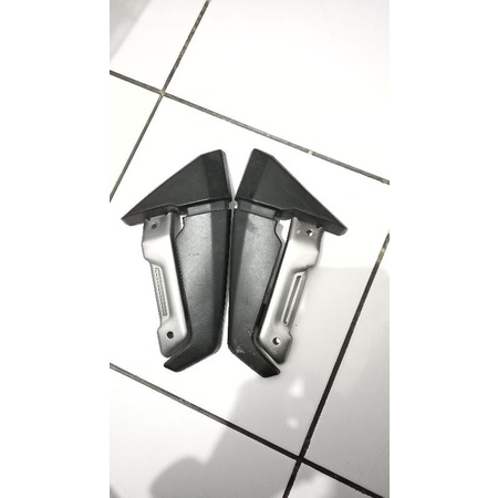 Cover Pelindung radiator Pulsar 200Ns