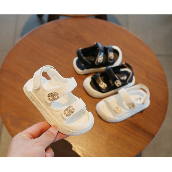 SANDAL ANAK UNISEX IMPORT CHANELS BLACKWHITE 2109 BAHAN LEMBUT NYAMAN DIPAKAI 16-25