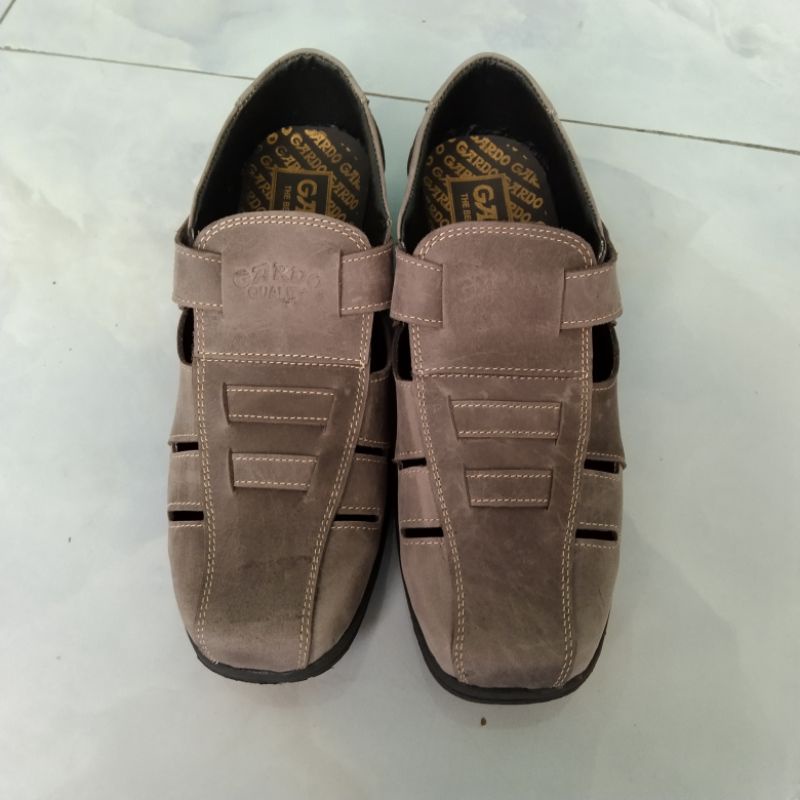 sepatu sandal kulit asli nyaman dipakai