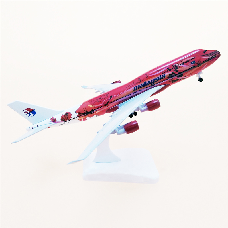 Miniatur Diecast Pesawat Terbang Malaysia Airlines Hibiscus Boeing 747 B747 Bahan Alloy Ukuran 16CM / 20CM Untuk Koleksi