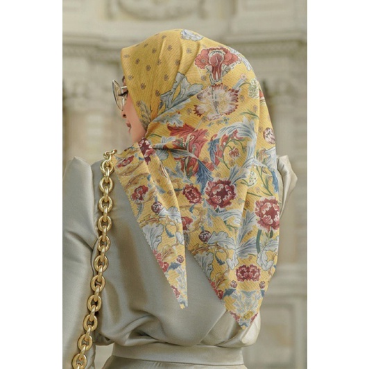 Buttonscarves The Royale series Yellow