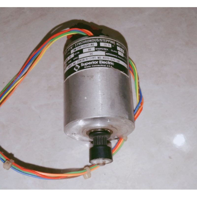 SYNCRONOUS - STEPPING MOTOR DC10,0V - 3.0A