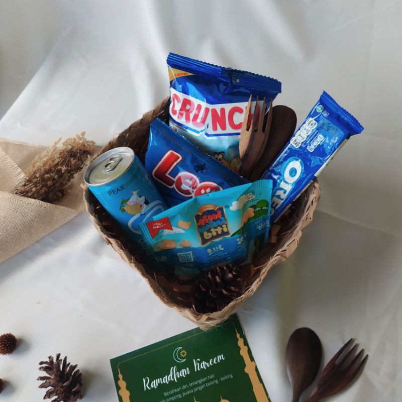 

SNACKBOX | GIFTBOX | KADO WISUDA DAN ULANG TAHUN | PAKET BLUE