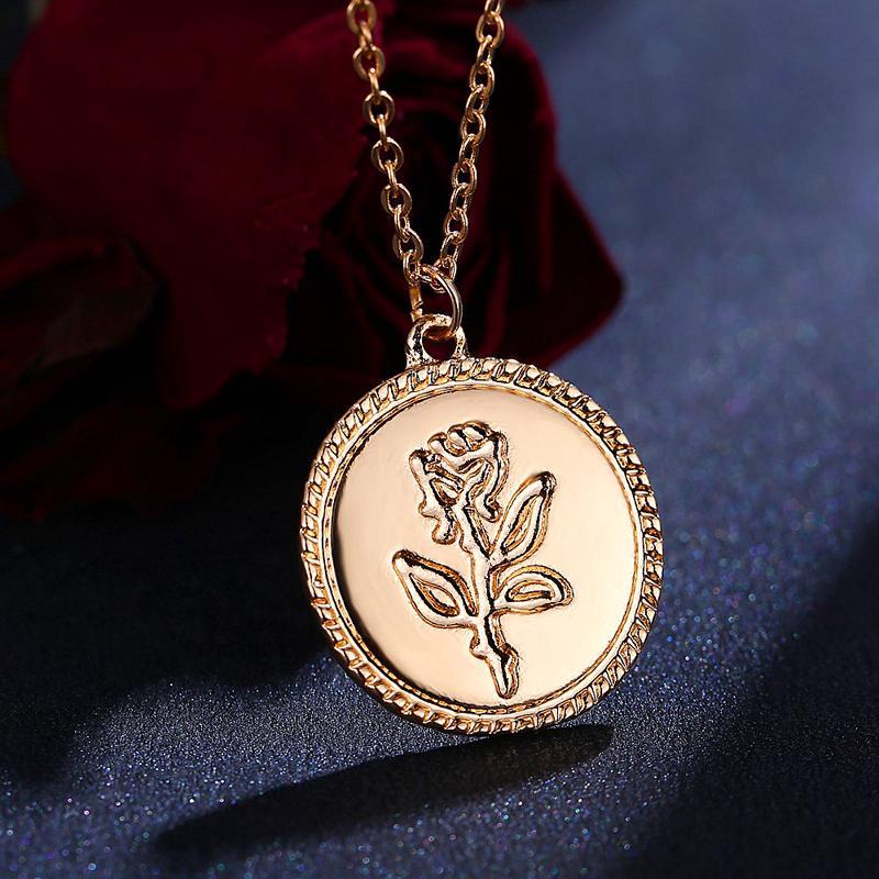Kalung Rantai Lapis Emas dengan Liontin Bunga Mawar Gaya Kalung Rantai Lapis Emas dengan Liontin Bunga Mawar Gaya