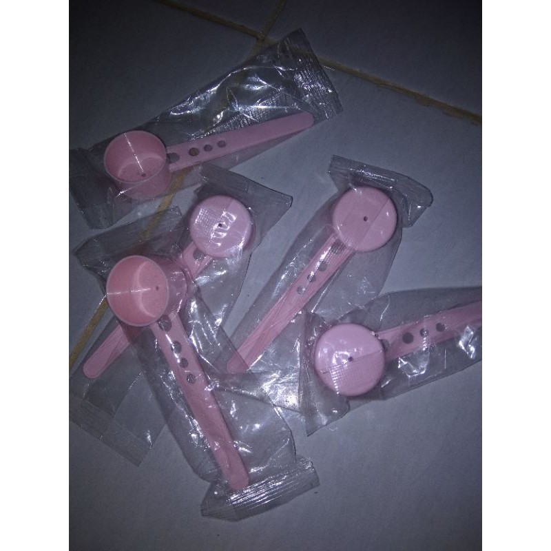 Sendok susu bebelove 1