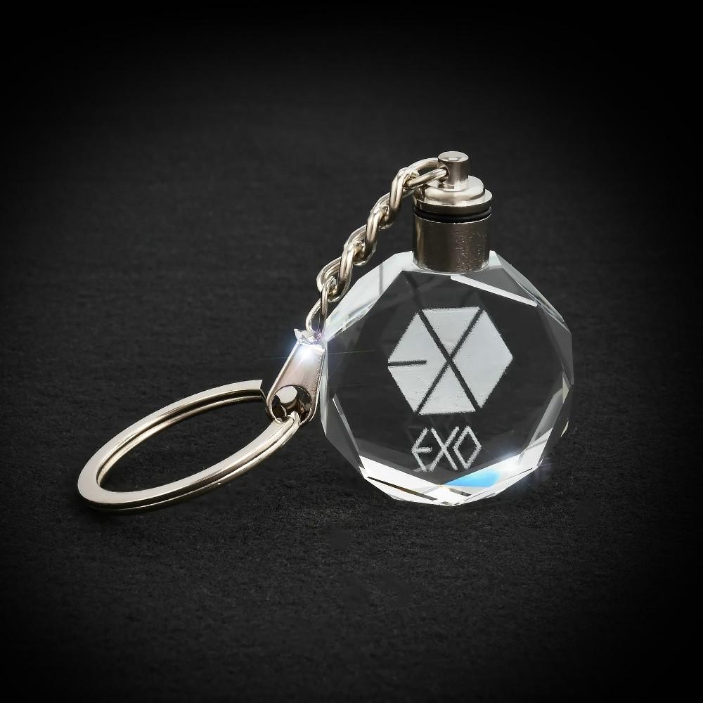  Gantungan  Kunci KPOP EXO dengan Lampu  LED Kristal Shopee 