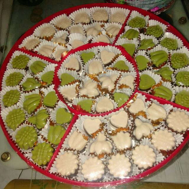 

Choco Green Tea Tiramisu 1kg isi 130-135 pcs