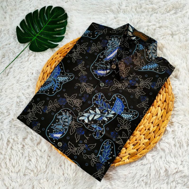 KEMEJA BATIK LENGAN PENDEK