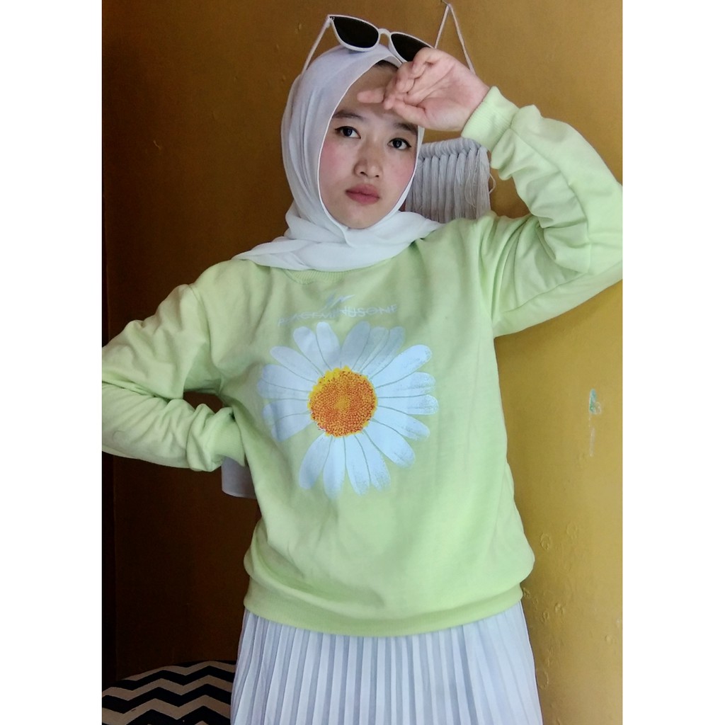 ONE DAISY BIG SUN FLOWER CRAWNECK // SWEATER WANITA TRENDY