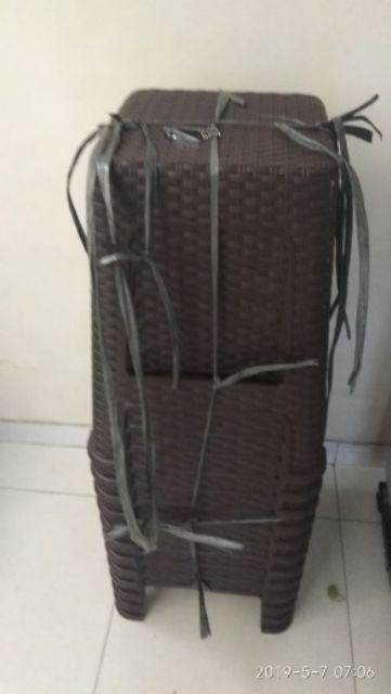 Bangku Kursi Cafe Warung Rumah Makan Rotan Plastik Square Murah