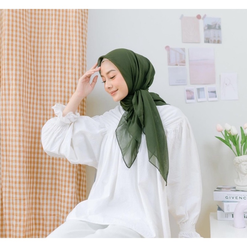 𝐁𝐘 𝐀𝐃𝐈𝐍𝐃𝐀 SEGIEMPAT PARIS PREMIUM SQUARE HIJAB ANTI LETOY COTTON VOAL RED ROSE MIRACLE