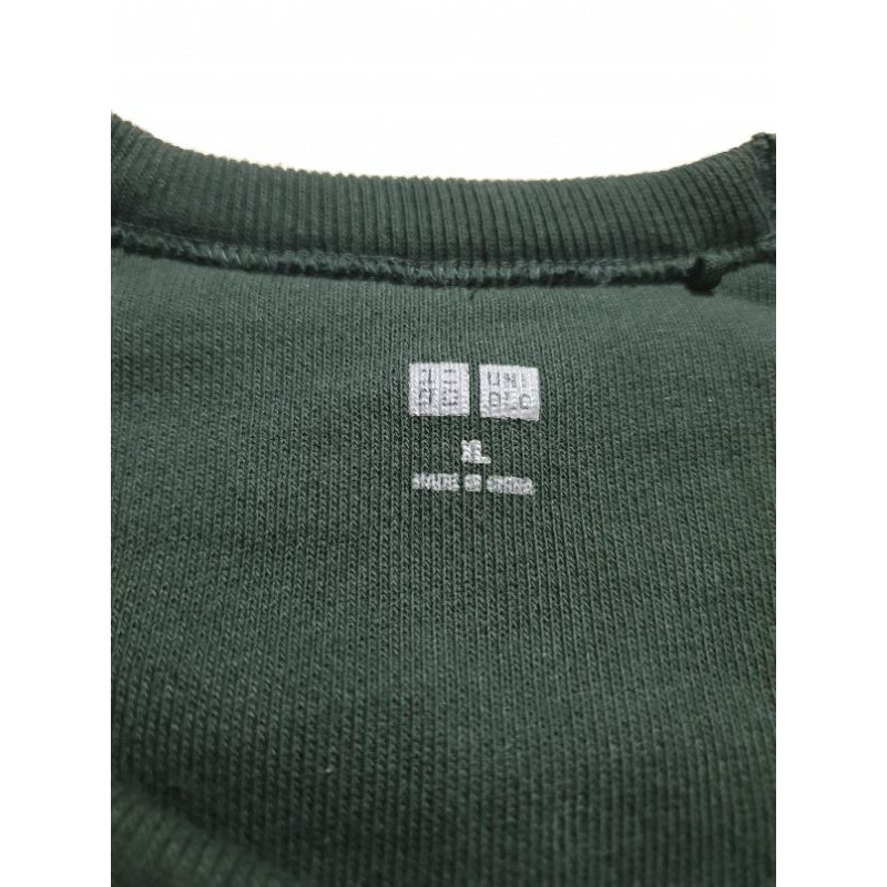 Uniqlo Crewneck Hijau