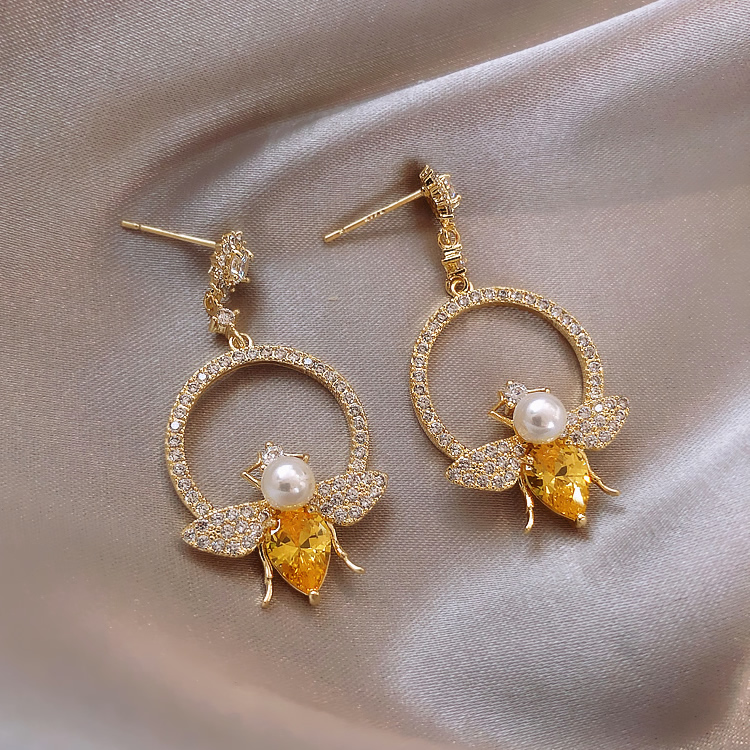 Anting Tusuk Sterling Silver 925 Desain Lebah Hias Berlian Imitasi Gaya Korea Untuk Wanita