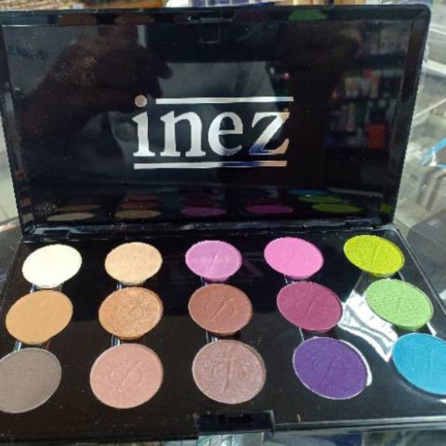 Inez Pallet Eyeshadow 15 Warna (PALET PROFESIONAL SERI PENARI BALI)