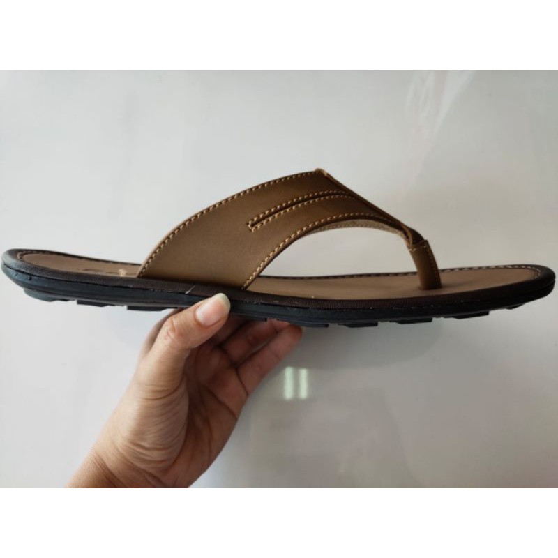 Sandal pria bahan karet sintetis BATA Original