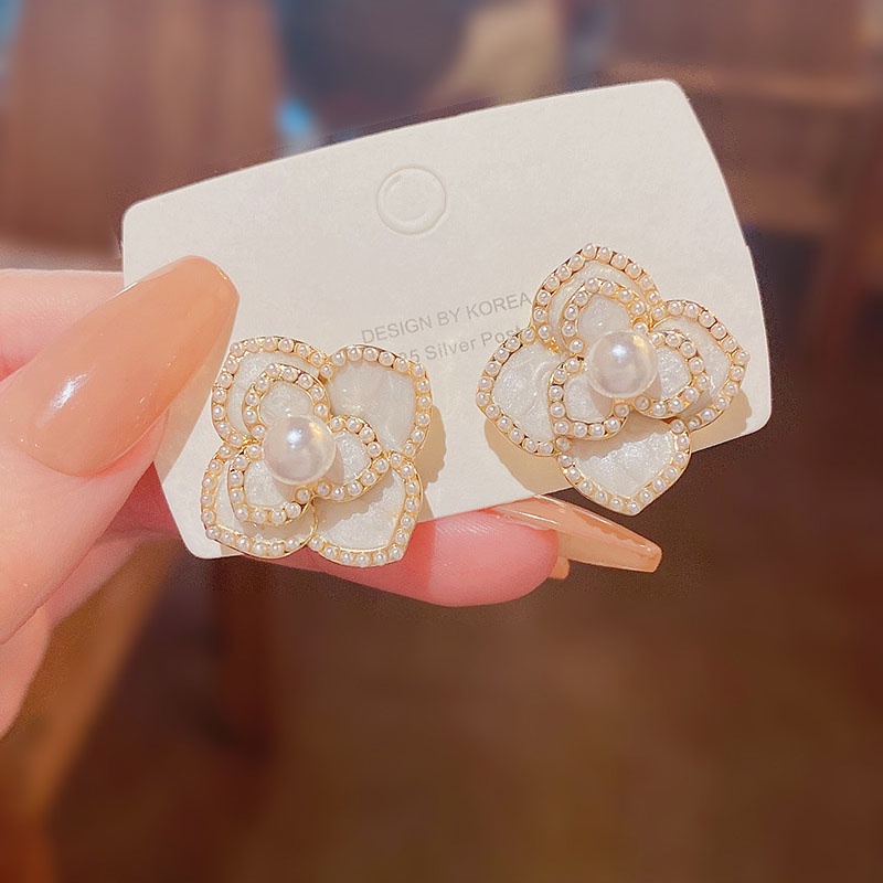 Anting Stud 925 silver needle Bentuk Bunga Aksen Mutiara Dan Berlian