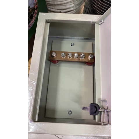 Box Panel 20x30 + Busbar + Isolator keramik / Box Control