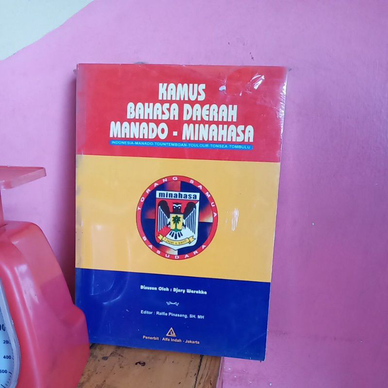 BUKU KAMUS BAHASA DAERAH MANADO MINAHASA | Shopee Indonesia