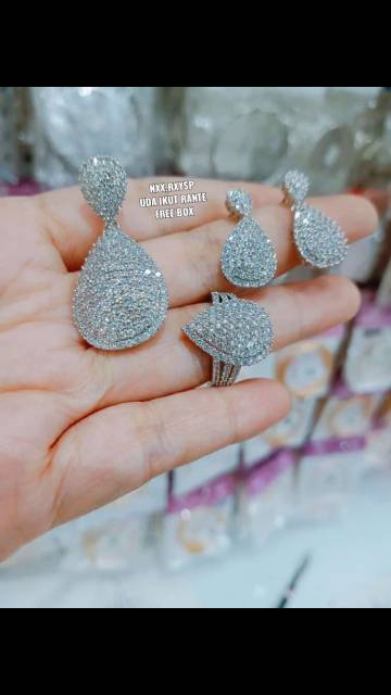 Promo Set  labu berlian eropa (Kalung Swarovski Anting Cincin Perhiasan Aksesoris Silver Kilat Anti Karat