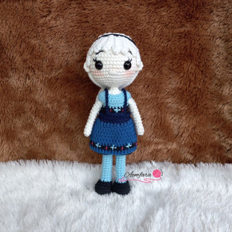 boneka rajut elsa frozen dan flynn