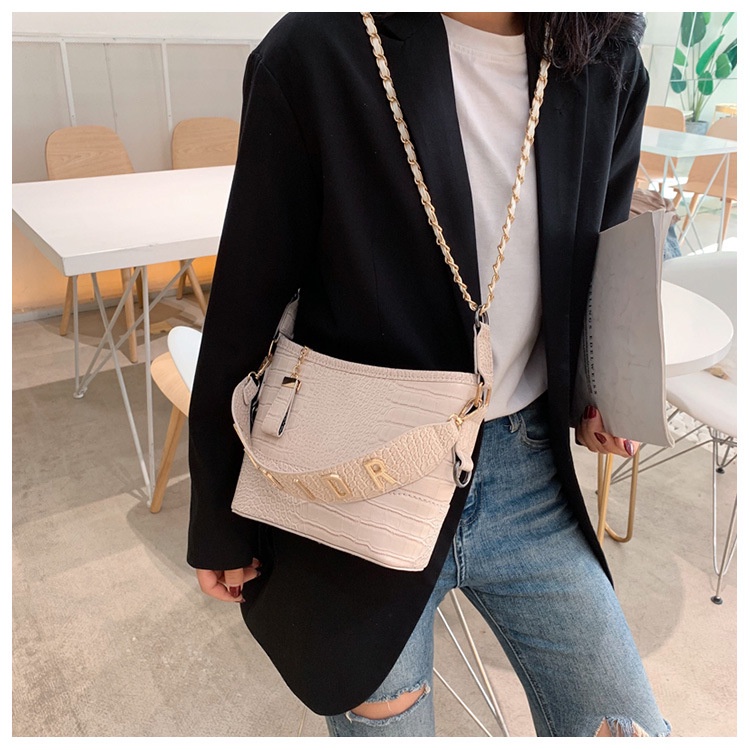 Tas Selempang Wanita Import CR7007 LT1670 B9170 BQ2641 EL5001 Sling Bag Tas Fashion Jakarta