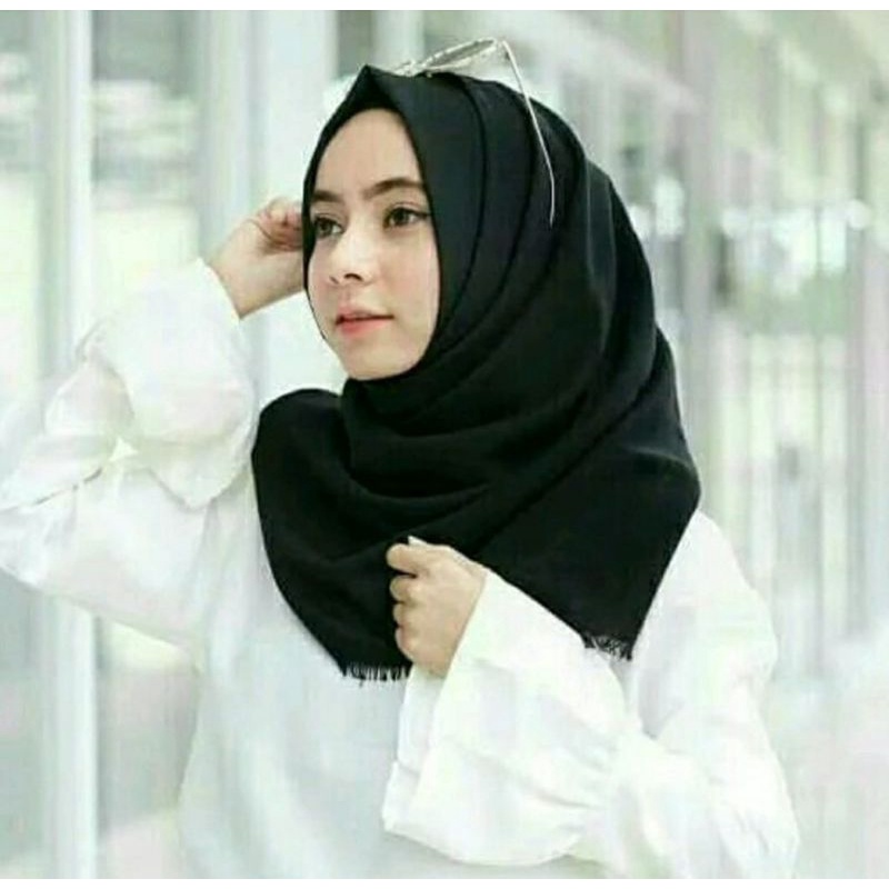 HIJAB RAWIS SEGI EMPAT