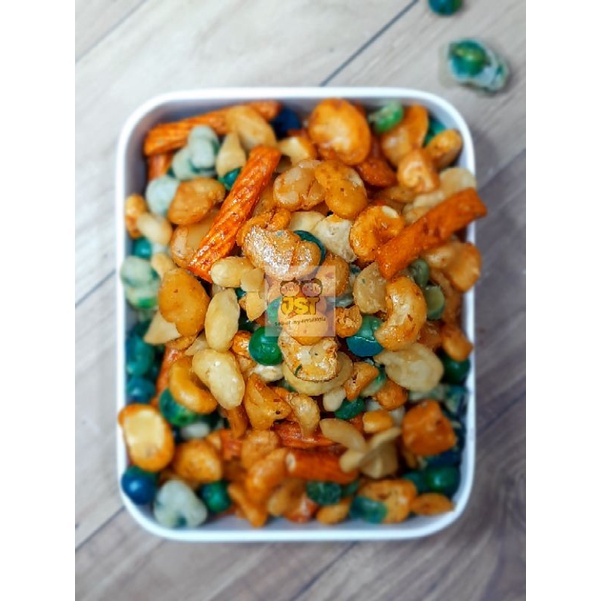 

[250gr] Kacang Koro Campur Mixed Nut Kiloan Jember Snack Time