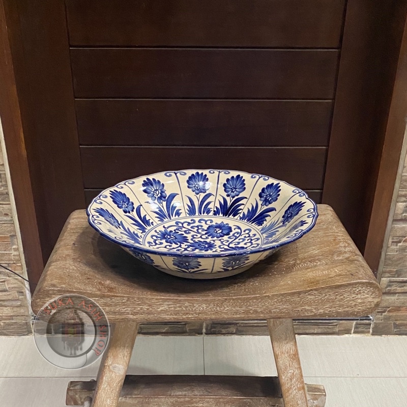 Mangkok keramik hias biru putih