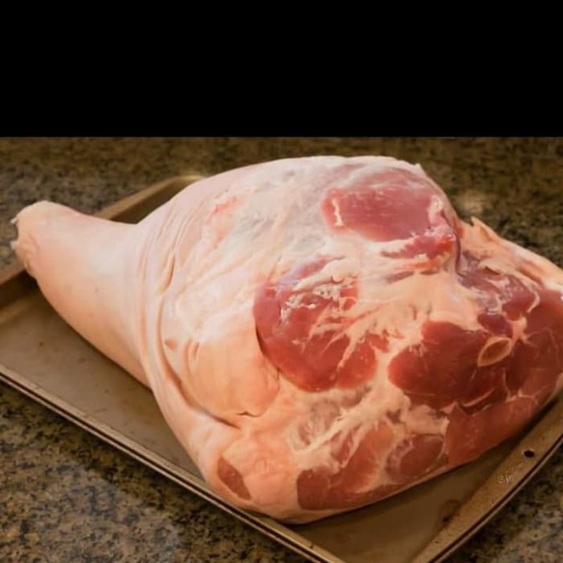 

DAGING BABI BAGIAN PAHA 1000GRAM