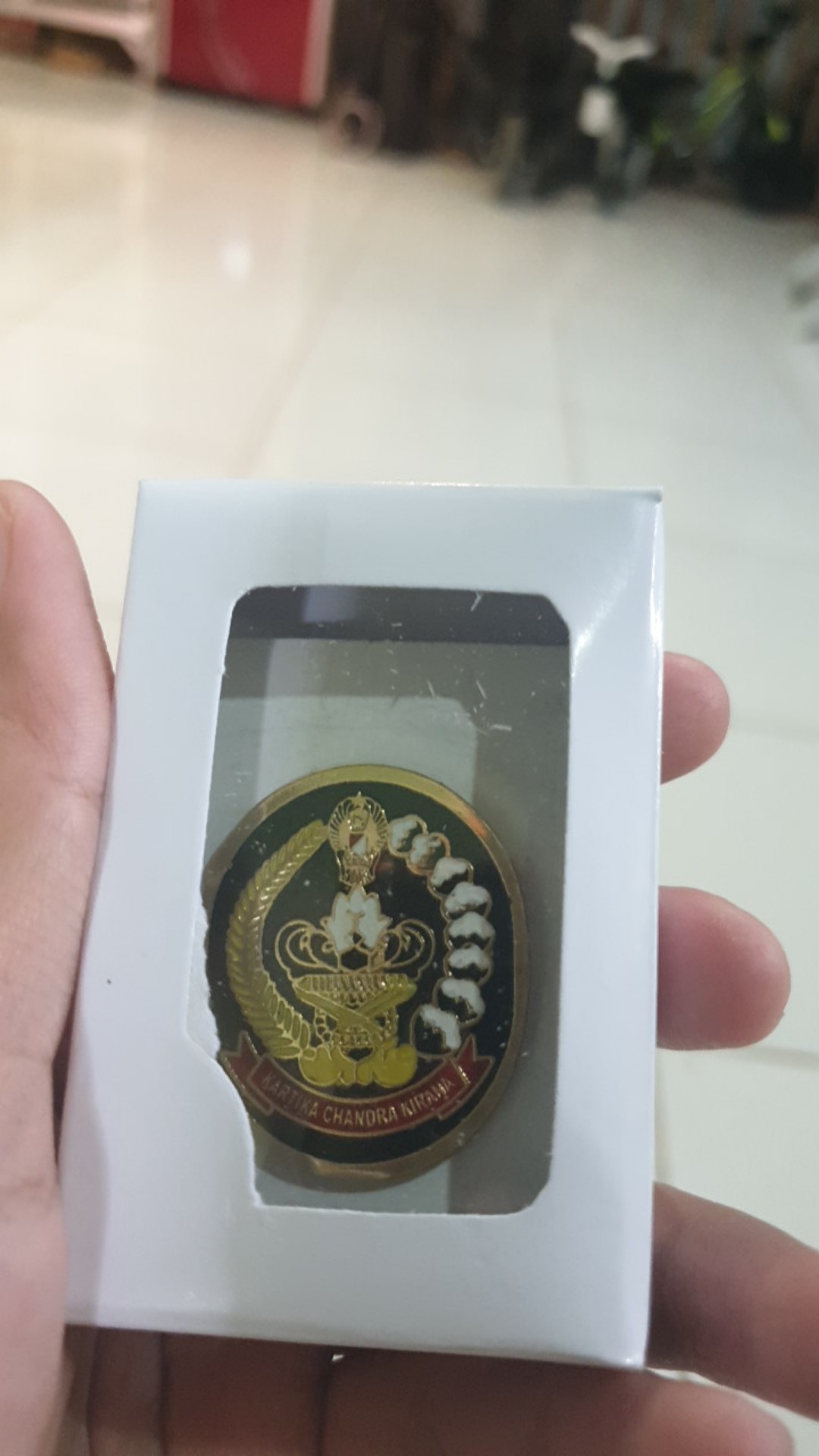 Lencana Persit Tipis Belakng Paku