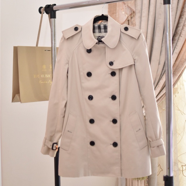 Preloved Burberry Trench Coat Original in Beige
