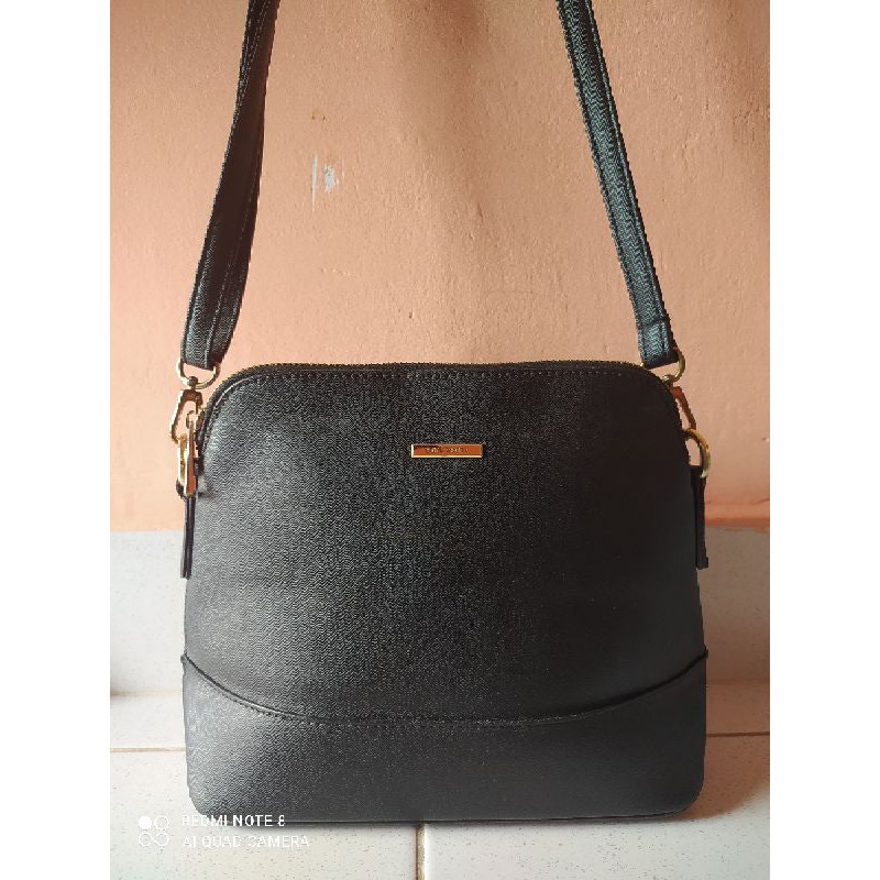Tas selempang wanita preloved della stella
