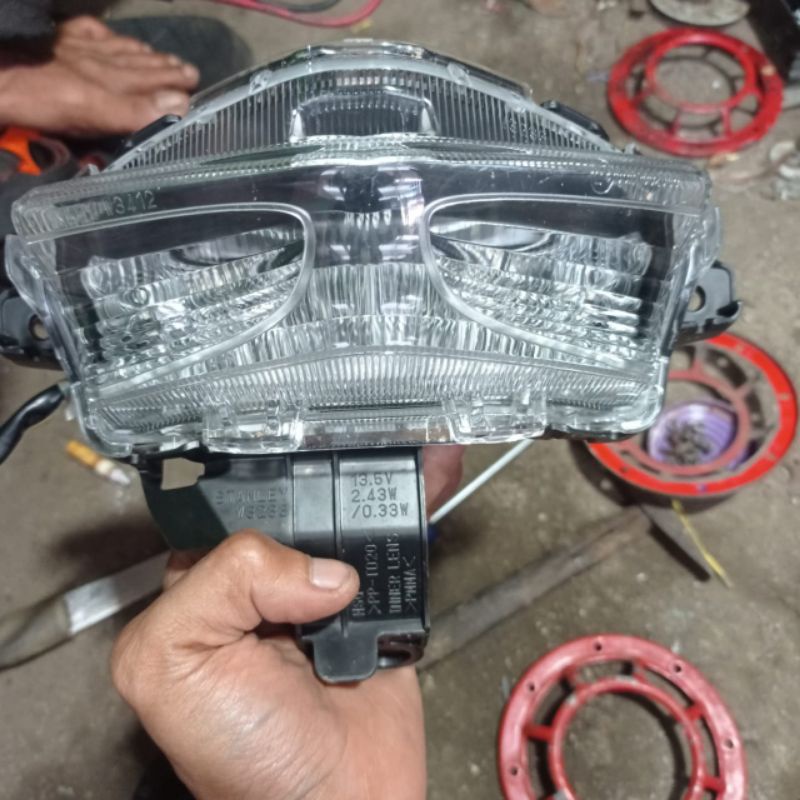 Stoplamp lampu belakang rem aerox 155 original