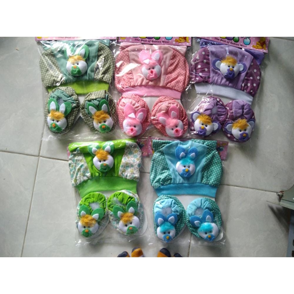 Topi dan Sepatu Bayi / Topi dan Sepatu Bayi baru lahir lucu