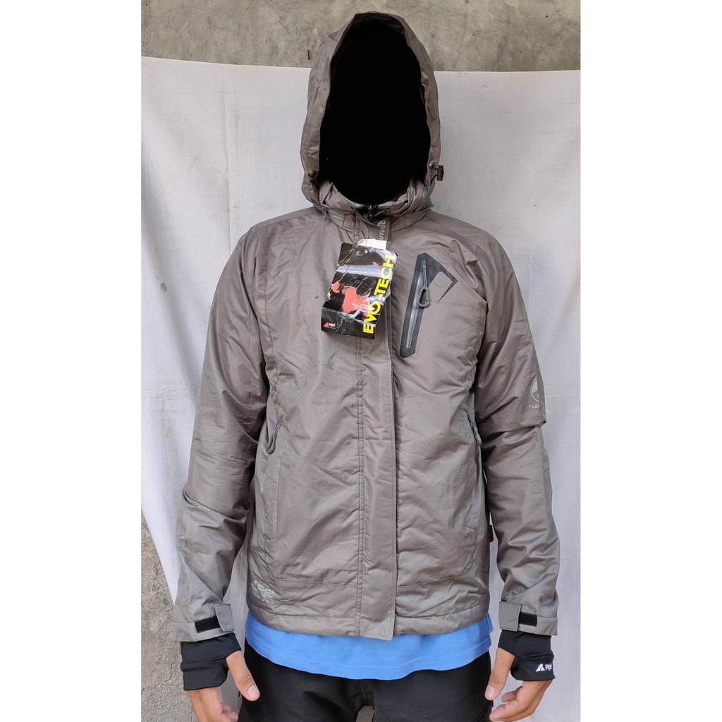 Jaket Gunung REI Adventure Thamserkhu