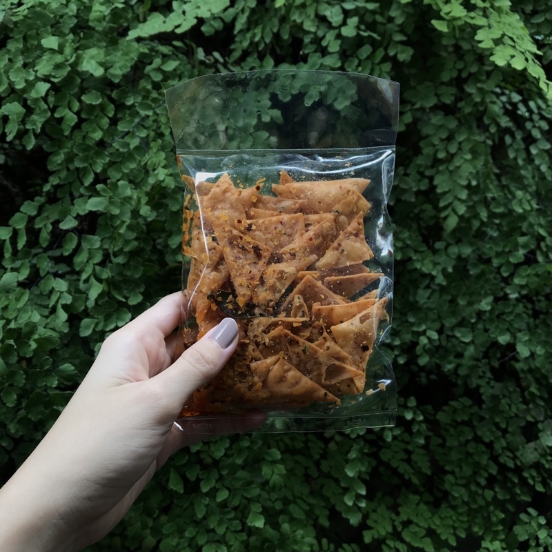 

Keripik Pangsit Pedas - S