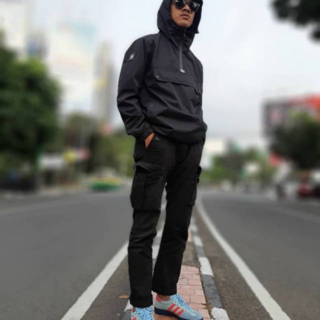 Anorak hitam