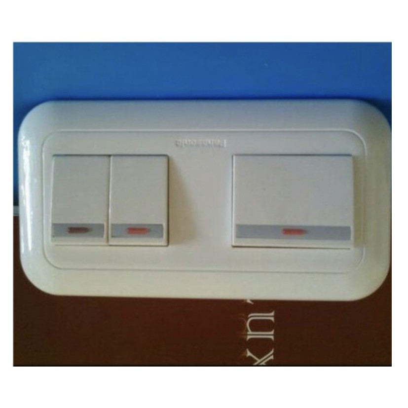Saklar 3 Tombol 3 Gang Lampu Indikator Panasonic