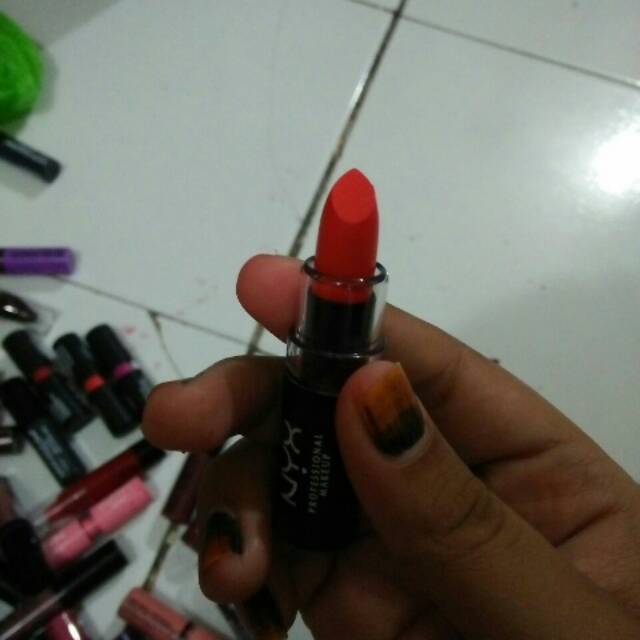 Lipstik nyx